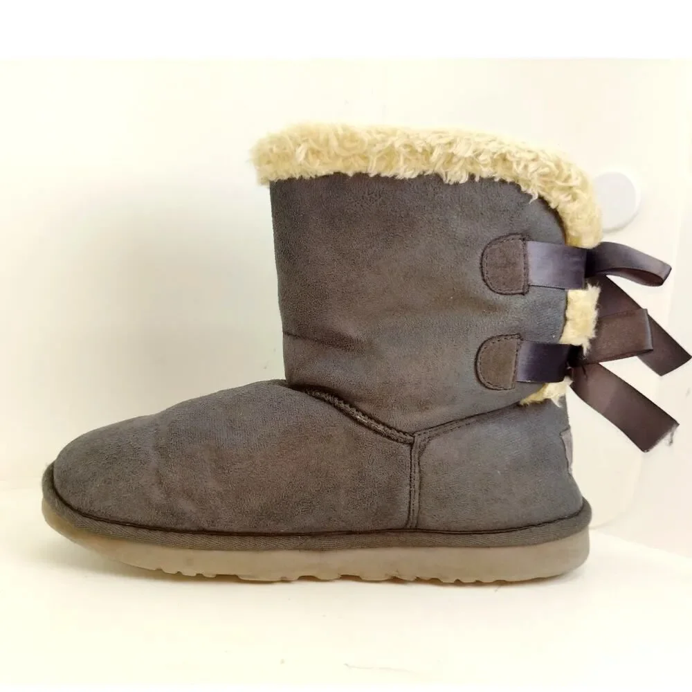 UGG Australia Gray Suede Double Bow Shearling Boots - Size 9
